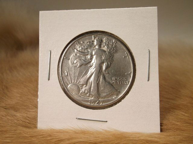 1947 US Silver Walking Liberty Half Dollar (1 of 1)