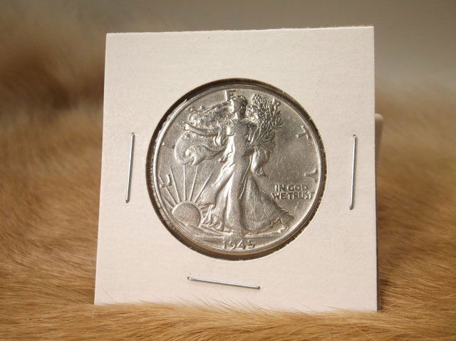 1945 Long D US Silver Walking Liberty Half Dollar (1 of 2)