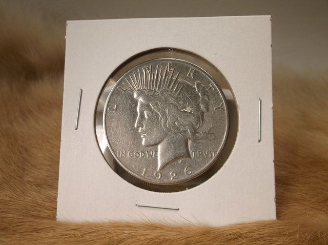 1926 S US Silver Peace Dollar (1 of 2)