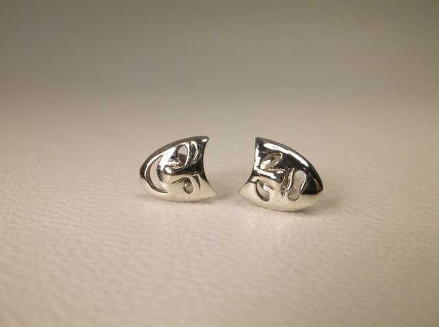 Beautiful Sterling Silver Comedy Tragedy mask Earrings (1 of 1)