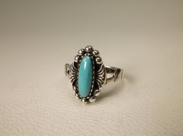 Beautiful Sterling Silver Turquoise Ring 7 (1 of 1)