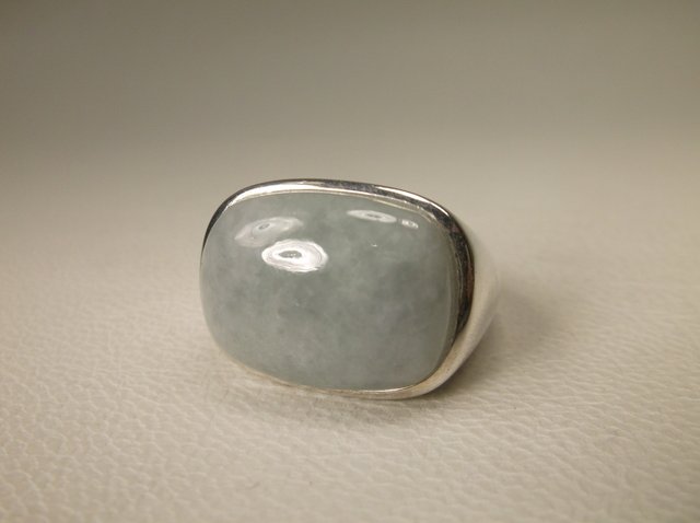 Gorgeous Sterling Silver Large Jade Ring 9 (1 of 2)