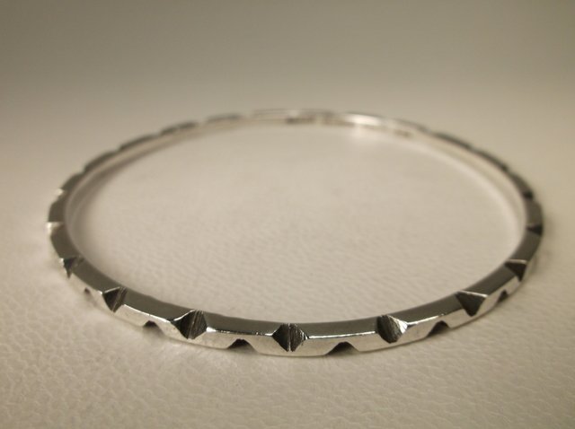Gorgeous Villasana Taxco Sterling Bangle Bracelet (1 of 2)