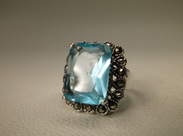 Gorgeous Sterling Silver Blue Stone Ring 6 (1 of 2)