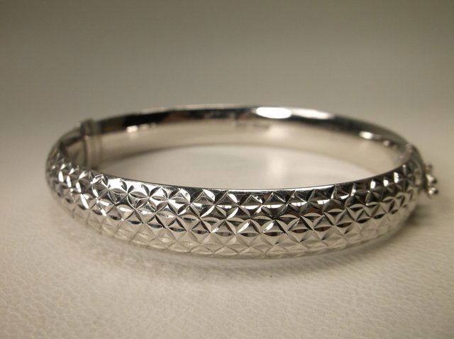 Stunning Sterling Silver Bangle Bracelet Heavy (1 of 2)