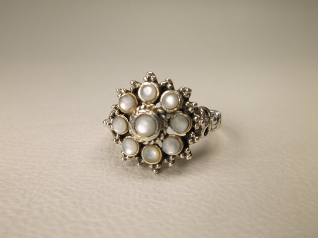 Beautiful Sterling Silver MOP Ring 6 (1 of 1)