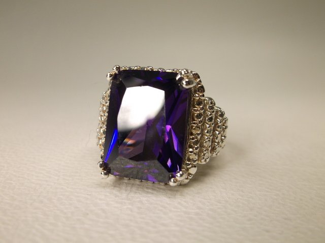 Gorgeous Huge Sterling Silver Purple Stone Ring 7 (1 of 2)