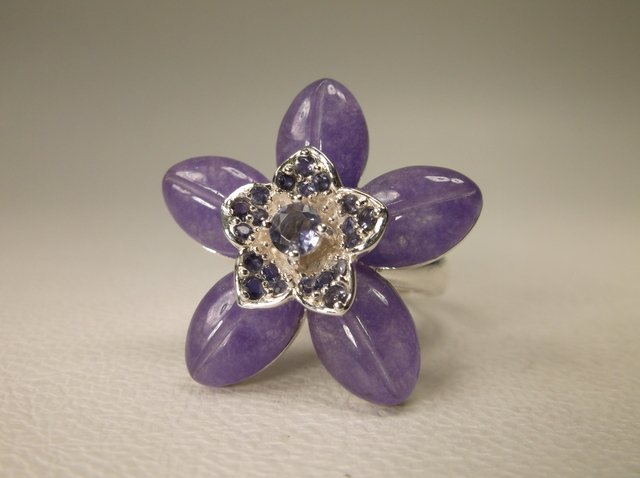 Gorgeous Sterling Silver Purple Jade Ring 9 (1 of 2)