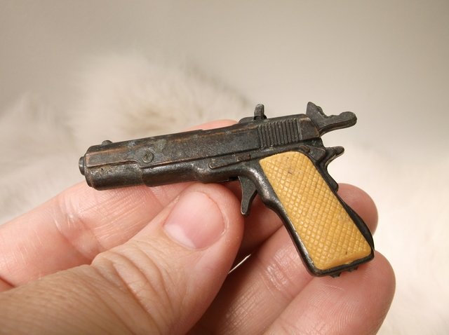 Vintage Miniature Cap Gun Pistol: .