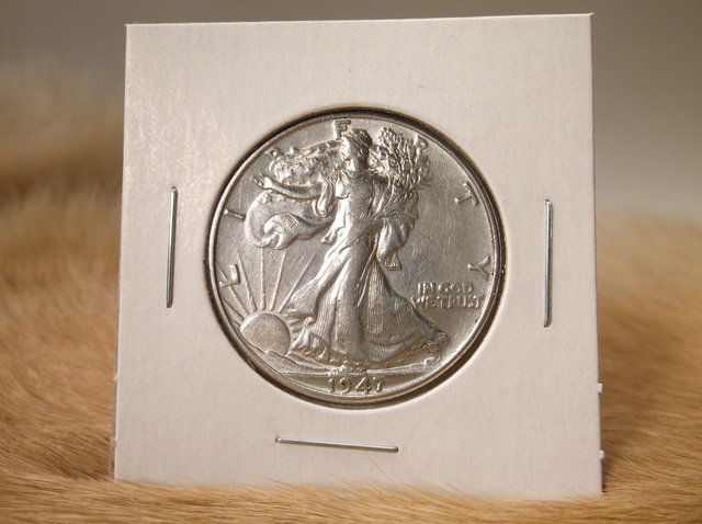 1947 US Silver Walking Liberty Half Dollar (1 of 1)