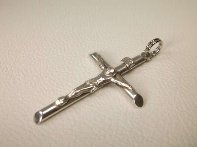 Beautiful Antique Sterling Silver Cross Pendant (1 of 1)