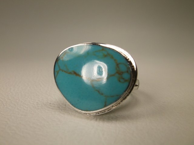 Gorgeous Sterling Silver Turquoise Ring 7.5 (1 of 2)