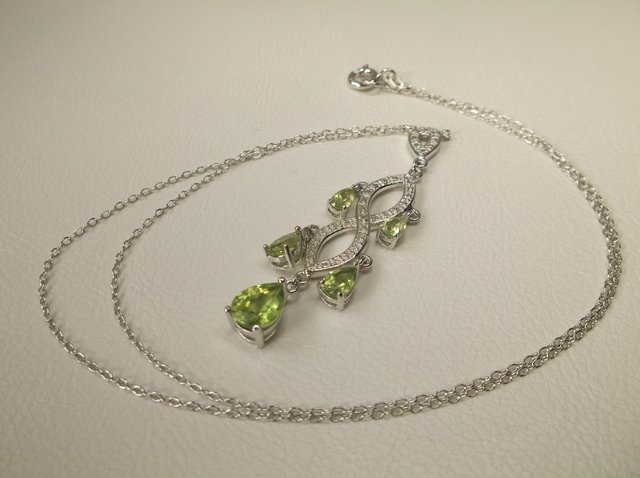 Stunning Sterling Genuine Diamond Peridot Necklace (1 of 1)