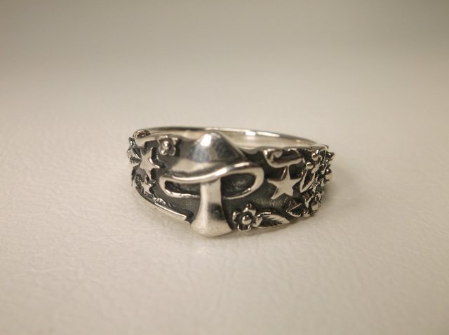 Gorgeous Sterling Mens Magic Mushroom Ring 10 (1 of 2)