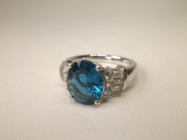 Gorgeous Sterling Silver Blue Stone Ring 7 (1 of 2)
