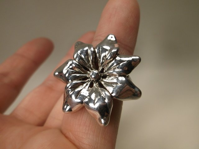 Gorgeous Large Sterling Silver Flower Ring 6 (1 of 2)