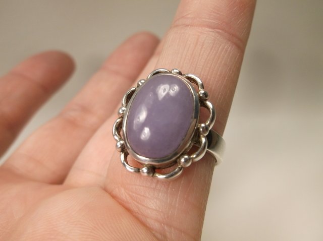 Gorgeous Sterling Silver Purple Jade Ring 8 (1 of 2)