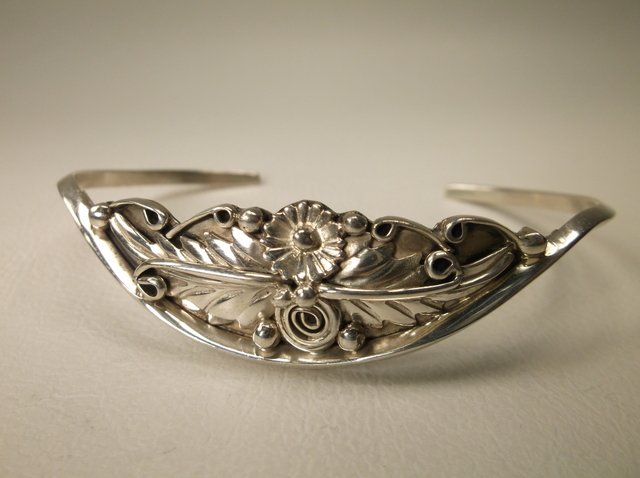 Gorgeous Sterling Silver Navajo Cuff Bracelet K (1 of 2)