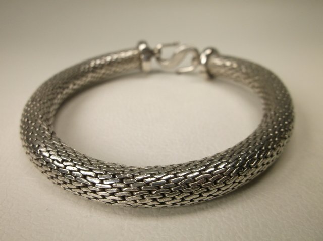 Beaut Antique Chinese Sterling Solid Mesh Bracelet (1 of 3)