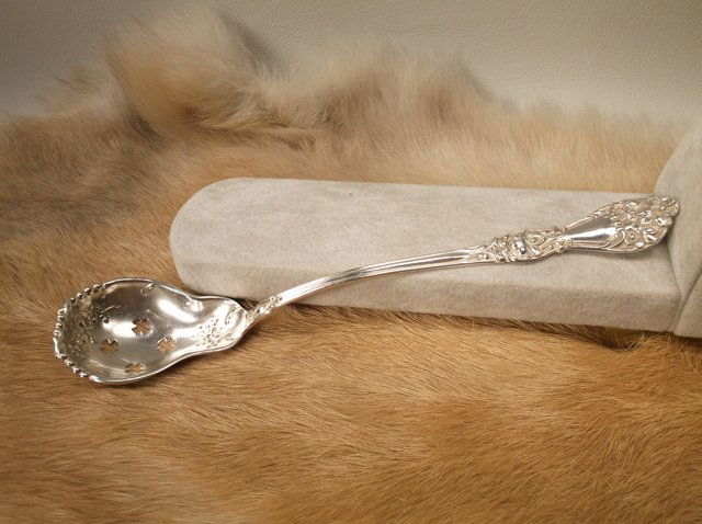 Gorgeous Antique Sterling Silver Tea Spoon Strainer (1 of 3)