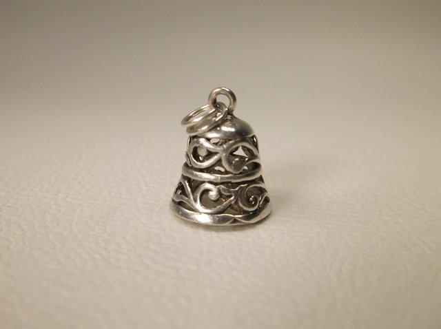 Gorgeous Sterling Silver Bell Charm (1 of 1)
