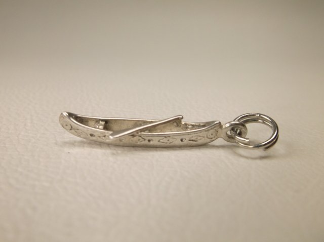 Beautiful Sterling Silver Native American Canoe Charm (1 of 1)