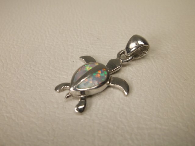 Gorgeous Sterling Silver Opal Turtle Pendant (1 of 1)
