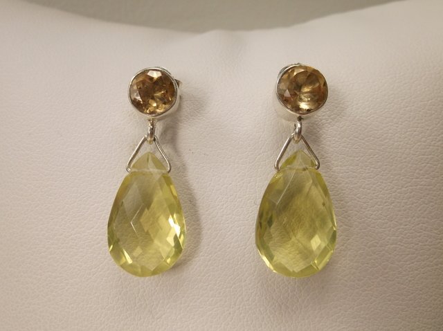 Gorgeous Sterling Silver Peridot Drop Earrings (1 of 1)