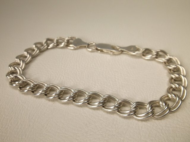 Beautiful heavy Sterling Silver Chain Bracelet: .
