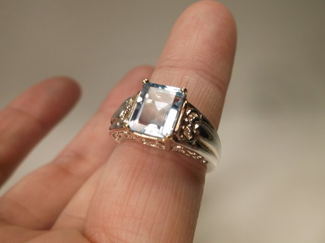Gorgeous Sterling Silver Aquamarine Ring 6 (1 of 2)