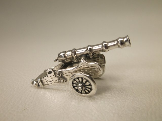Gorgeous Sterling Silver Miniature War Cannon (1 of 2)