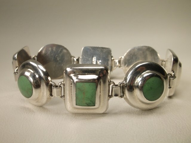 Gorgeous Huge Sterling Taxco Green Turquoise Bracelet (1 of 3)
