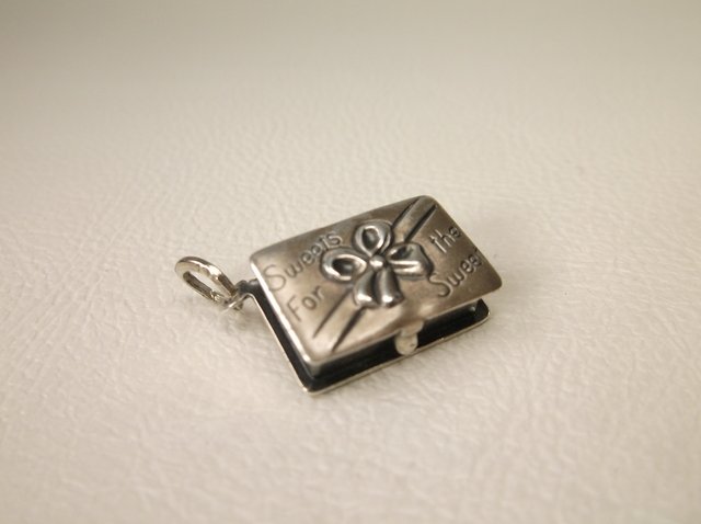 Beautiful Antique Beau Sterling Box Chocolates Charm (1 of 2)