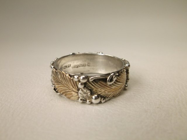 Beaut Navajo Sterling 12k Gold Ring 8 Virginia C. (1 of 3)