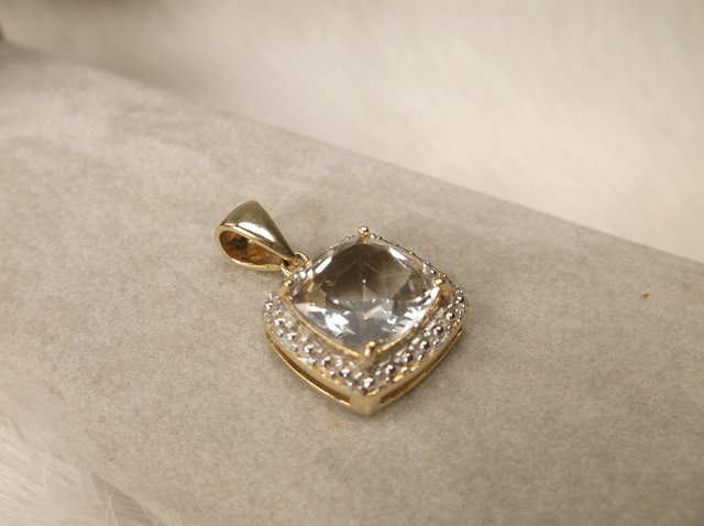 Gorgeous Gold Over Sterling Gen Diamond Pendant (1 of 1)
