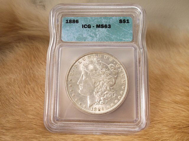 MS63 1886 US Silver Morgan Dollar Graded (1 of 2)