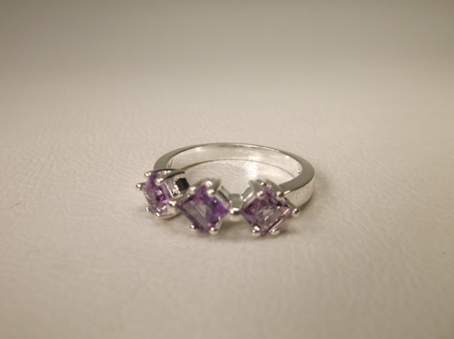 Gorgeous Sterling Silver Genuine Amethyst Ring 6 (1 of 1)