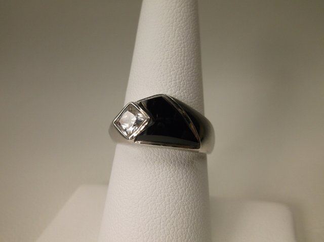 Gorgeous Sterling Silver onyx Ring 7.5 (1 of 1)