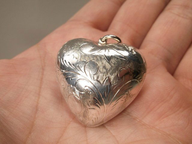 Gorgeous Sterling Silver Puffy Heart Pendant (1 of 1)