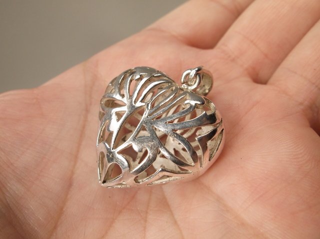 Gorgeous Sterling Silver Heart Pendant Heavy (1 of 1)