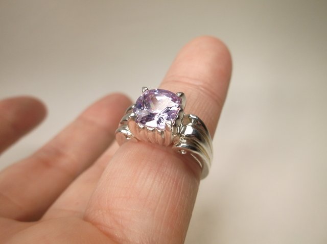 Gorgeous Sterling Silver Topaz Ring 7.5 (1 of 1)