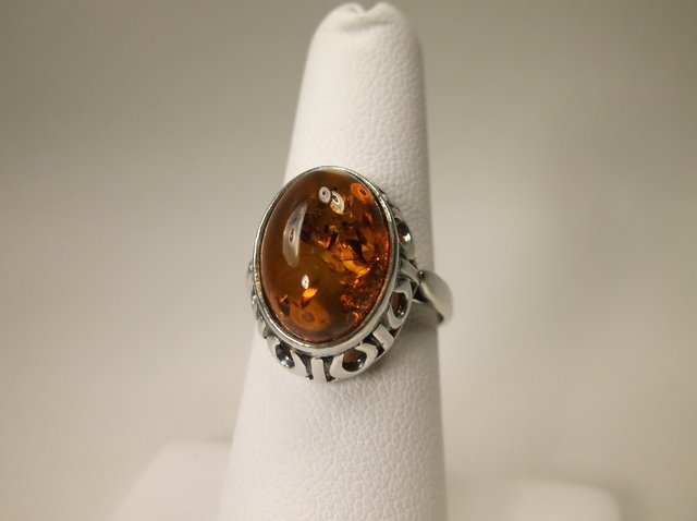 Gorgeous Sterling Silver Amber Ring 7 (1 of 2)