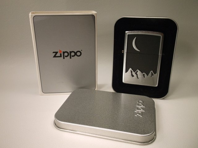 Beautiful New Old Stock Zippo Lighter Moon Scene: .