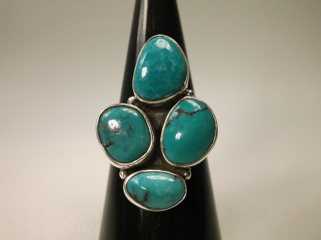 Gorgeous Sterling Silver Turquoise Ring 7.5 (1 of 2)