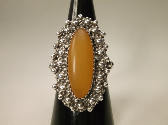 Stunning Navajo Sterling Silver Amber Ring 8 (1 of 5)