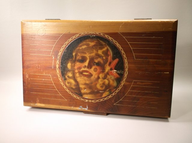 Antique Art Deco Flapper Girl Wood Box: Antique 1920s Art Deco Era wood box featuring art deco lines and a flapper girl