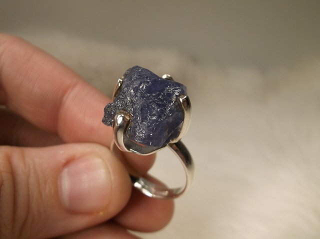 Stunning Sterling Silver Huge Tanzanite Ring 8.5 (1 of 3)