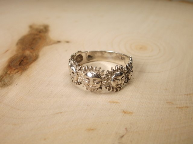 Gorgeous Sterling Silver Sun Ring 7 (1 of 1)