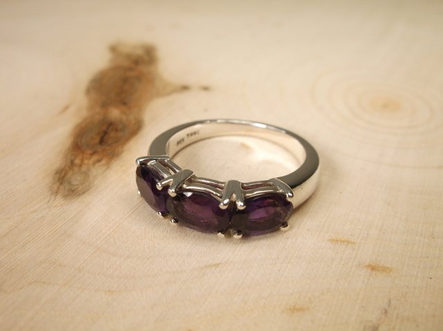 Gorgeous Sterling Silver Amethyst Ring 7 (1 of 1)