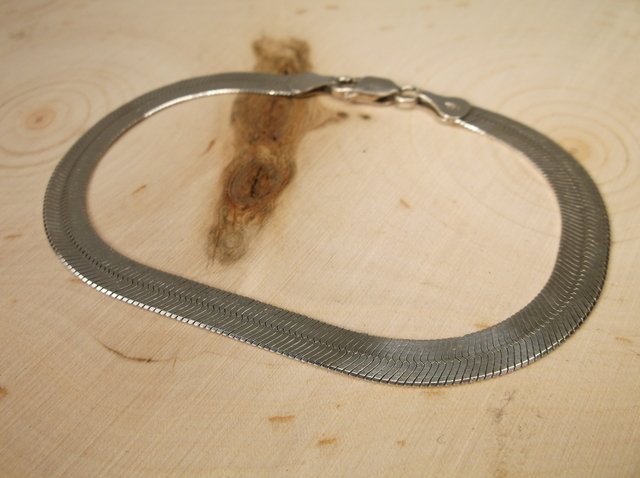 Gorgeous Sterling Silver Chain Bracelet: .